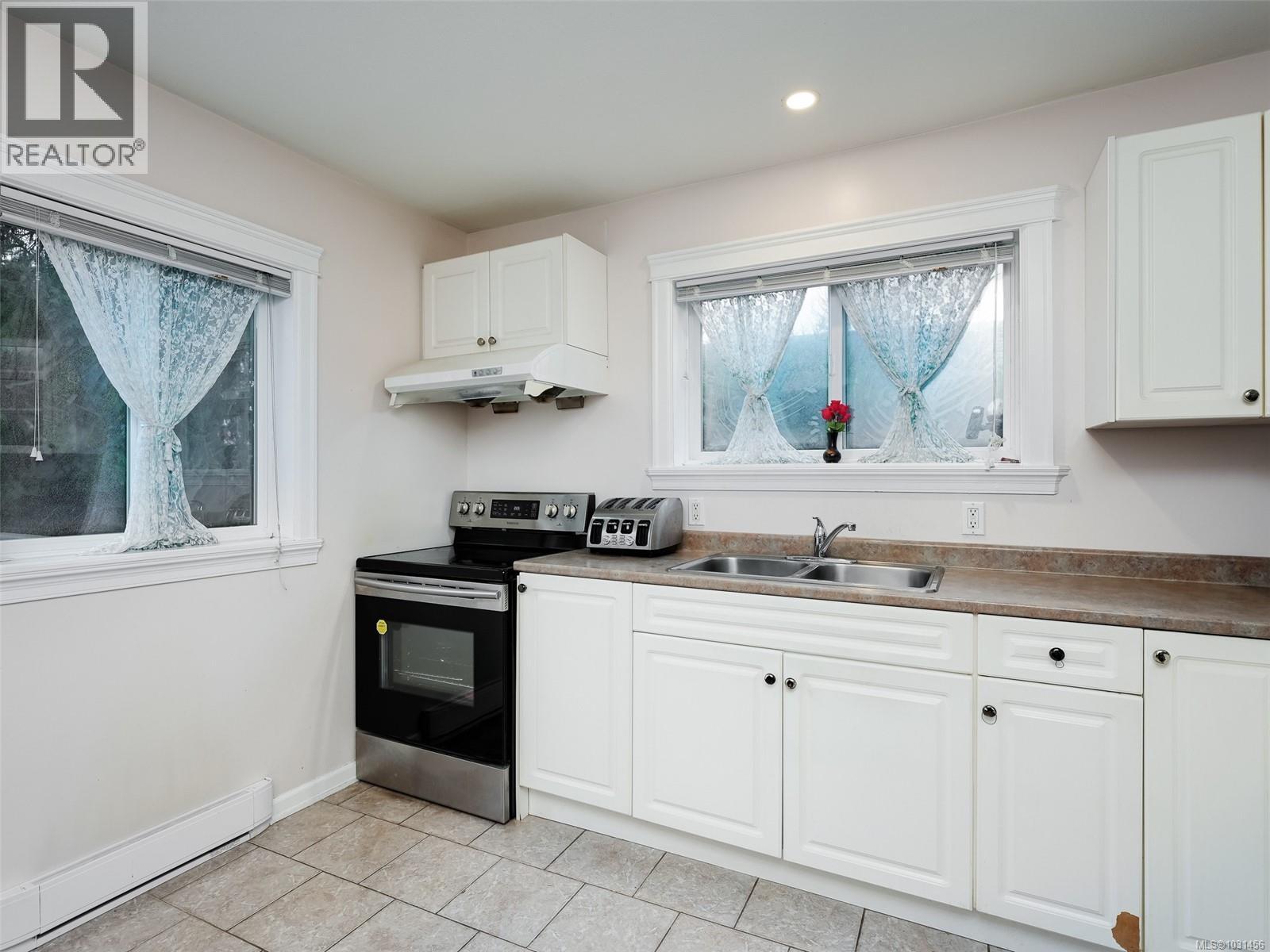 3260 Seaton St - 5