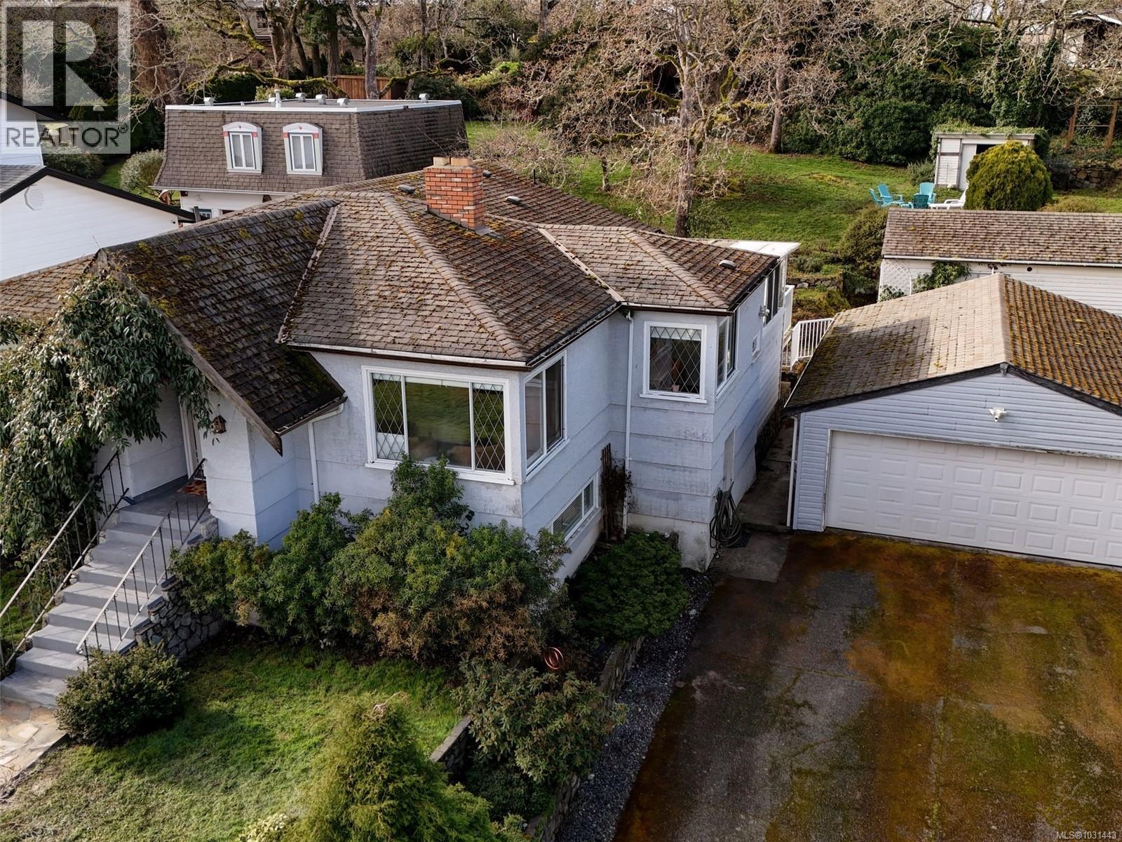  3900 Ascot Drive, Saanich