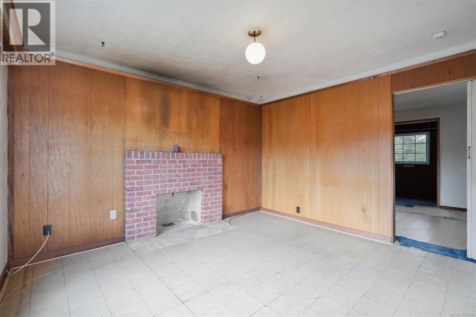  730 Violet Avenue, Saanich