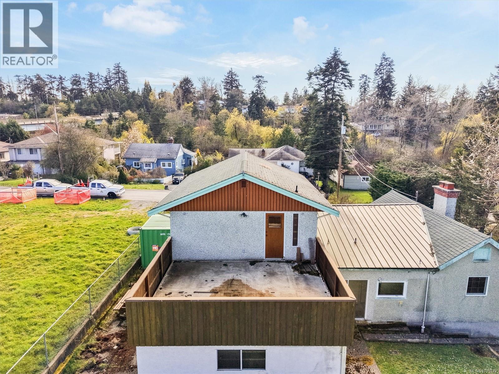  730 Violet Avenue, Saanich