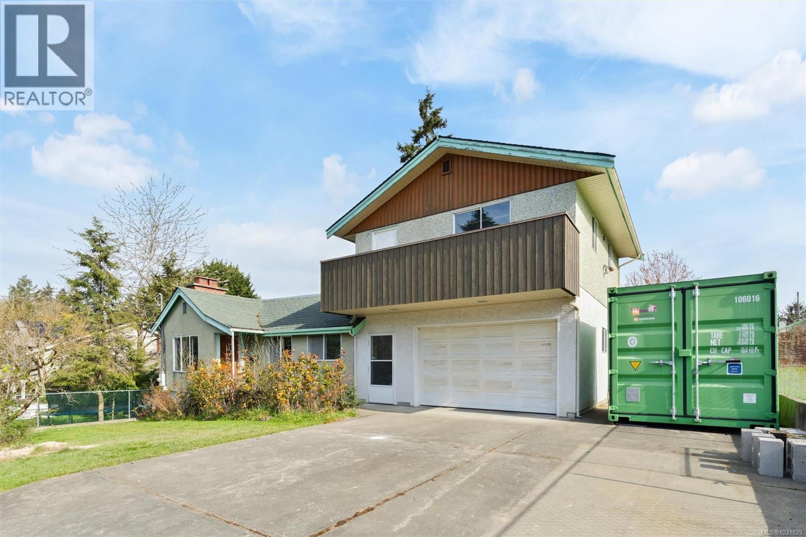  730 Violet Avenue, Saanich