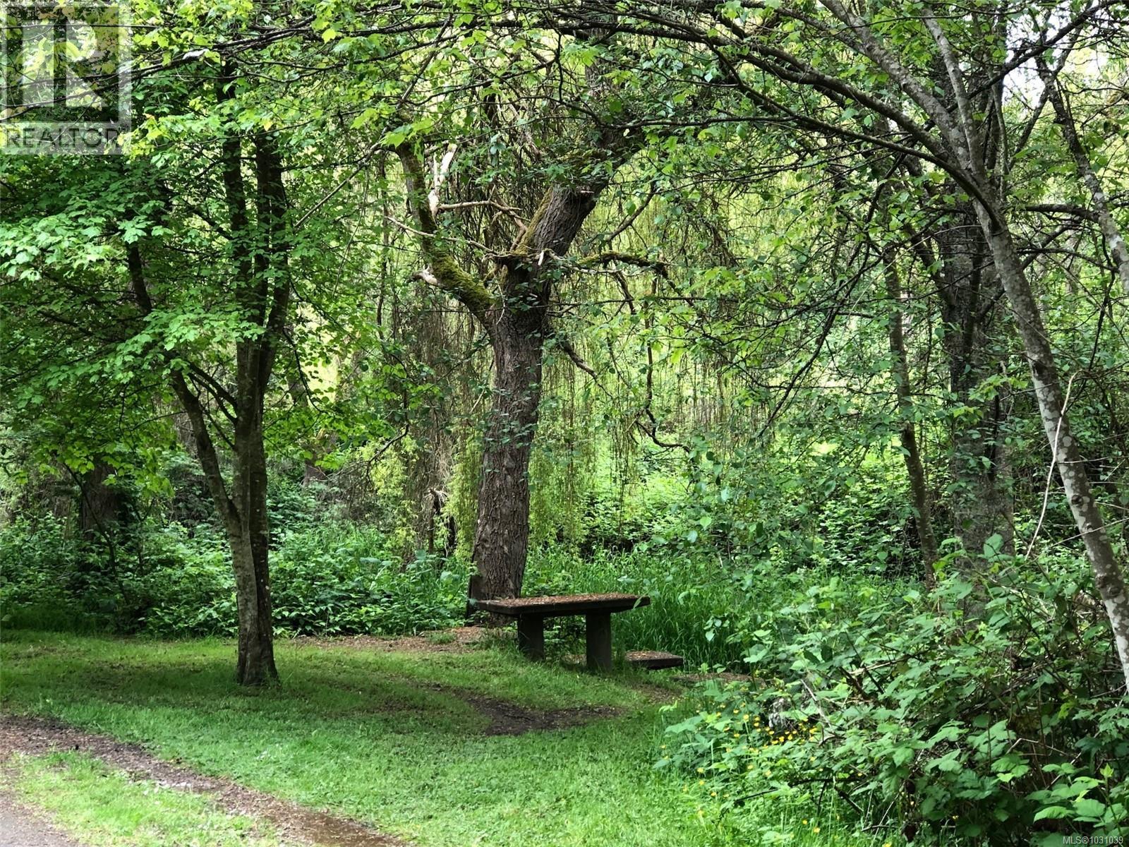  730 Violet Avenue, Saanich