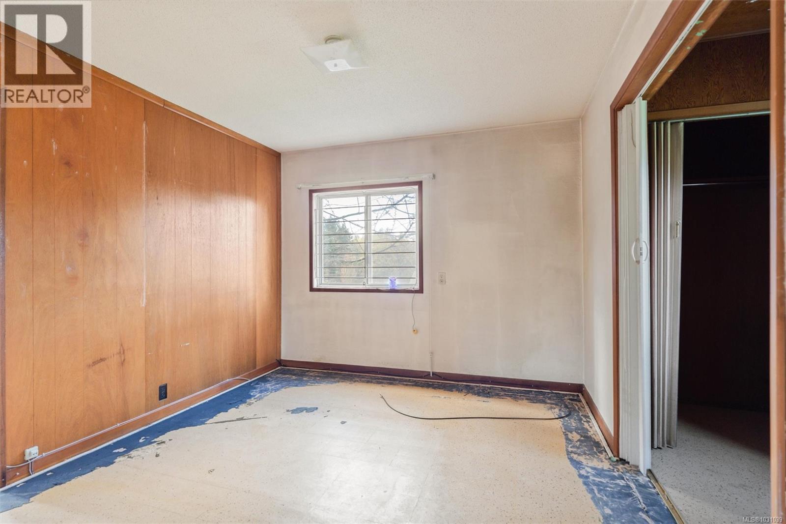  730 Violet Avenue, Saanich