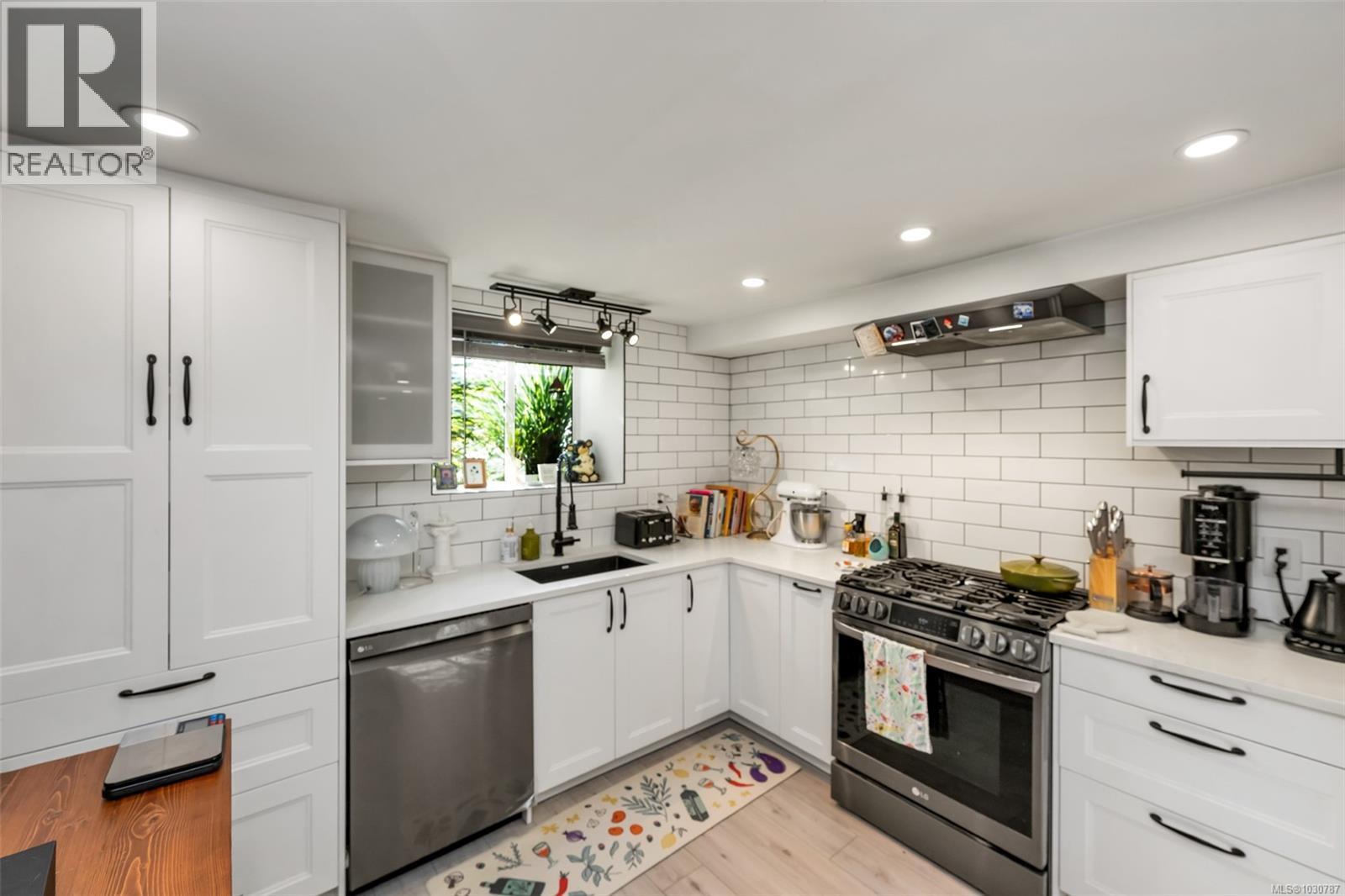  3111 Esson Road, Saanich