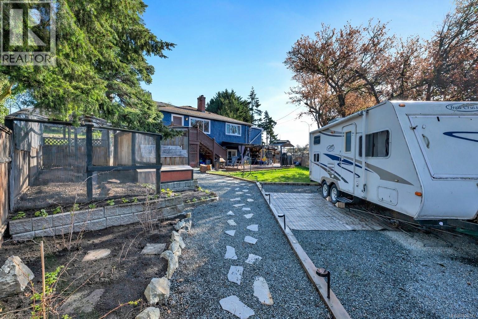  3111 Esson Road, Saanich