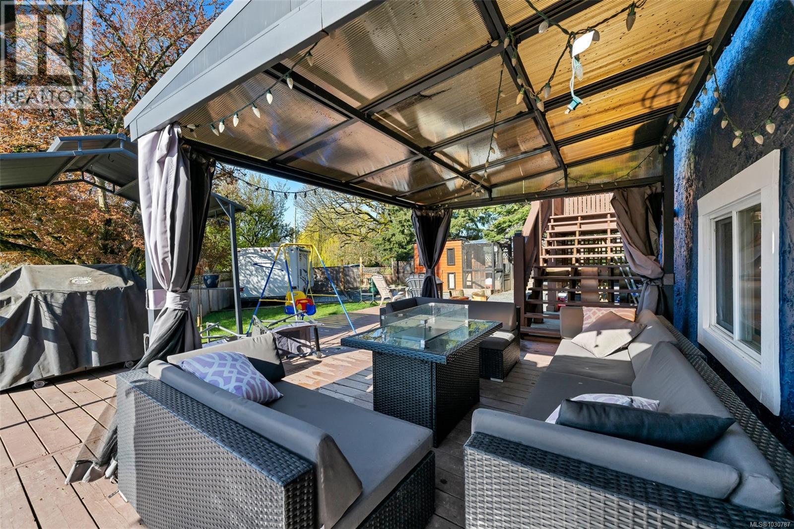  3111 Esson Road, Saanich