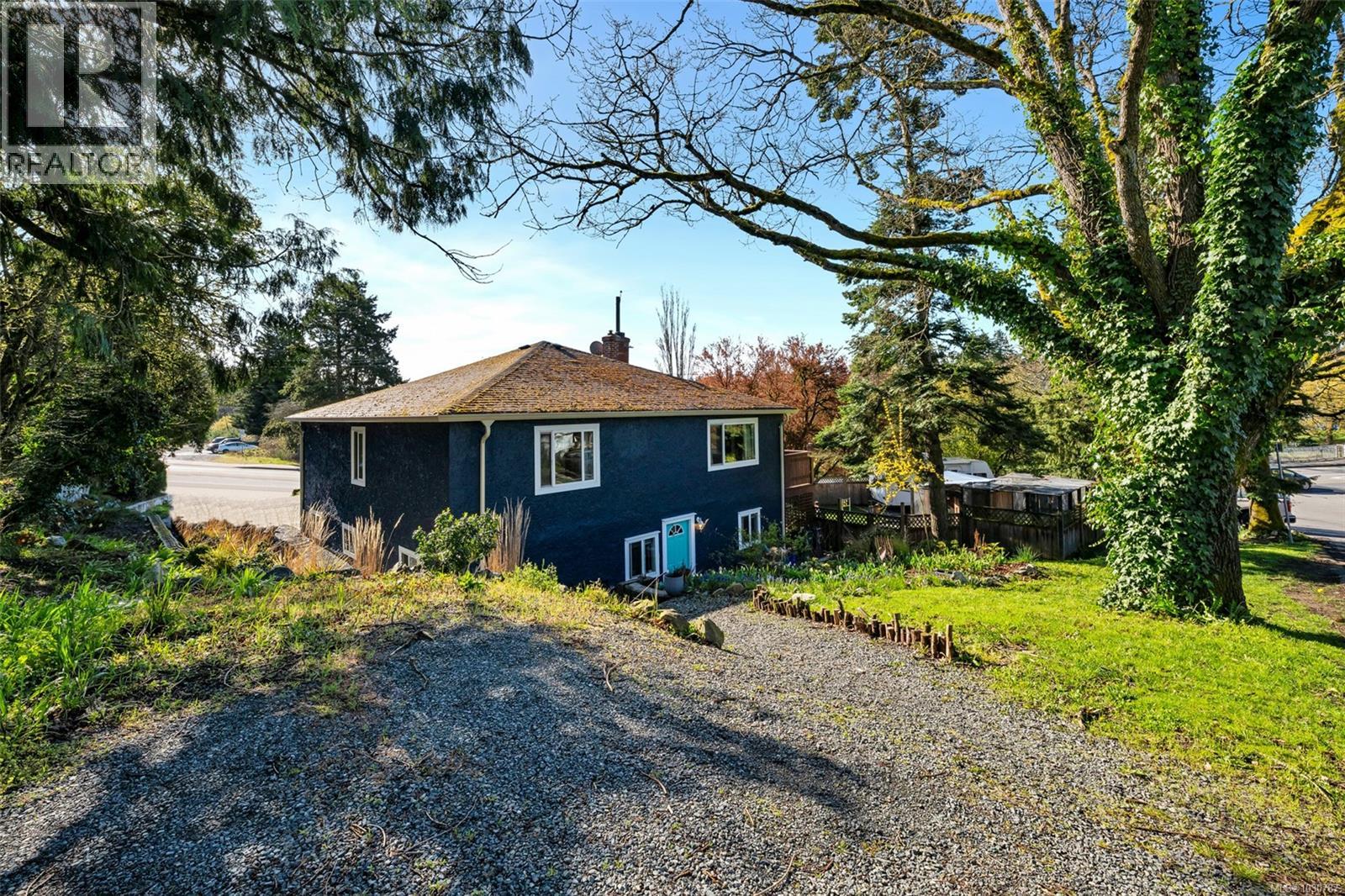  3111 Esson Road, Saanich