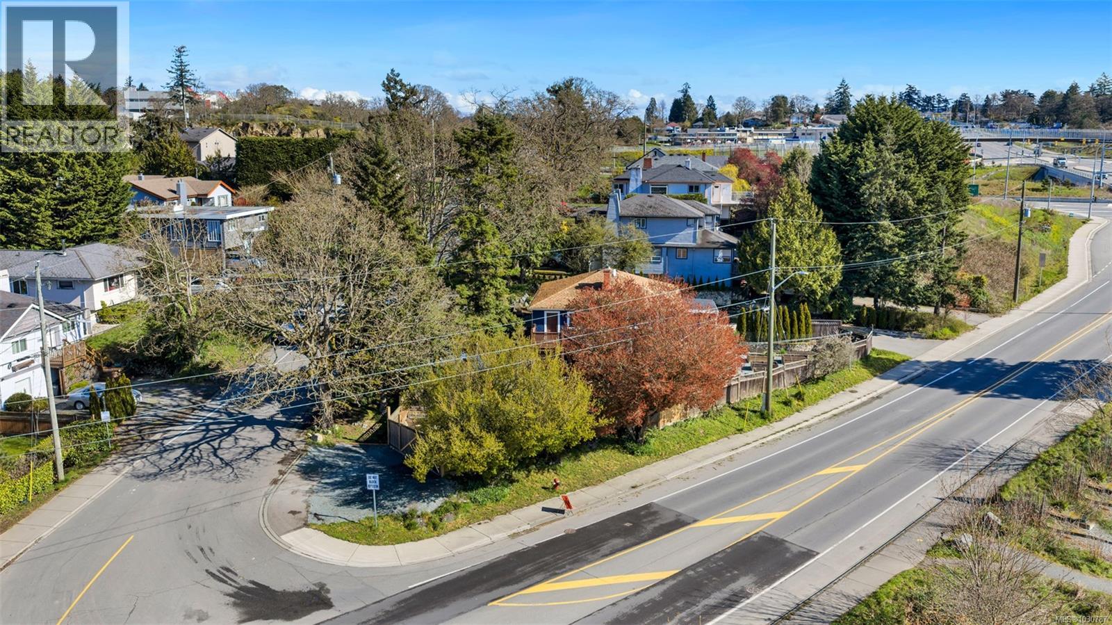  3111 Esson Road, Saanich