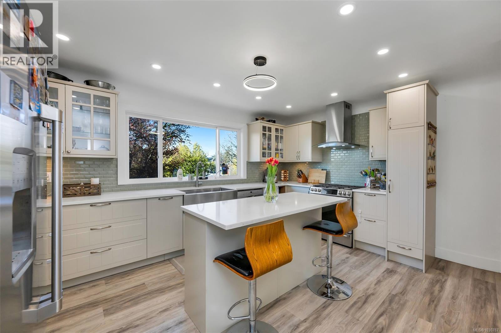  3111 Esson Road, Saanich