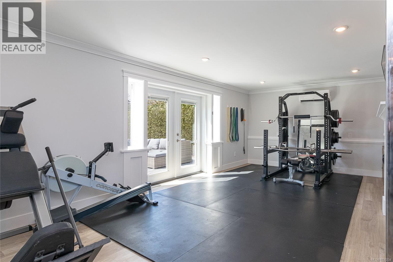  3960 Cherrilee Crescent, Saanich