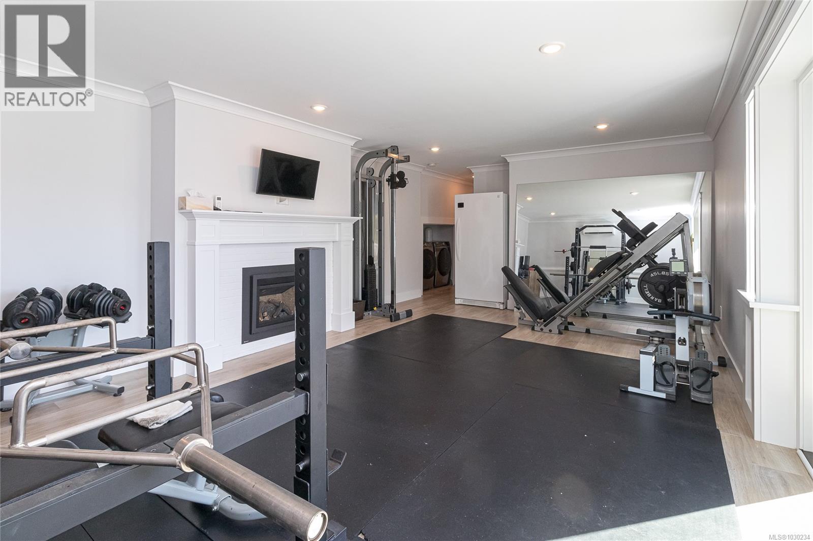  3960 Cherrilee Crescent, Saanich