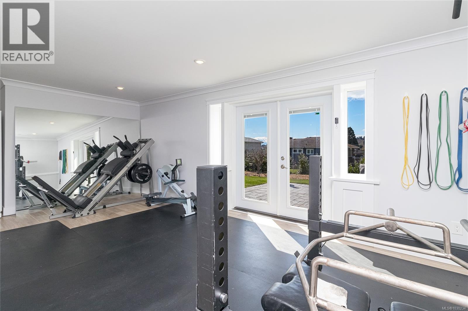  3960 Cherrilee Crescent, Saanich