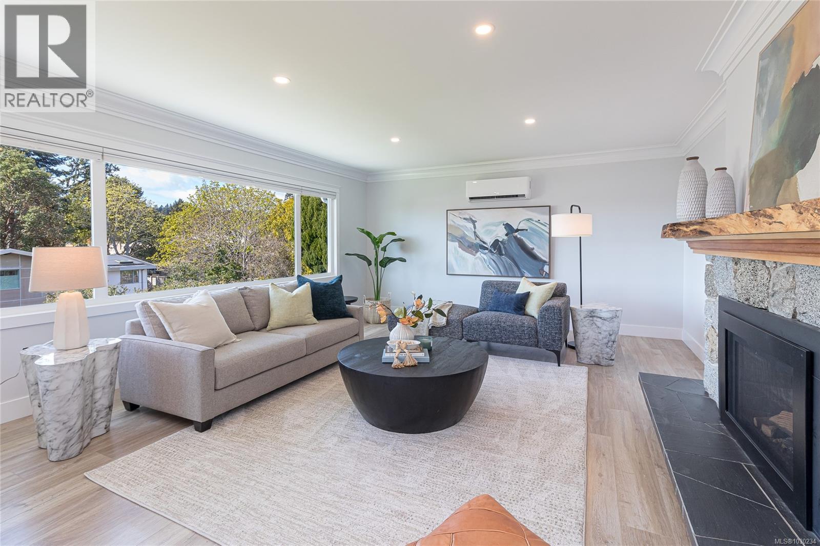  3960 Cherrilee Crescent, Saanich