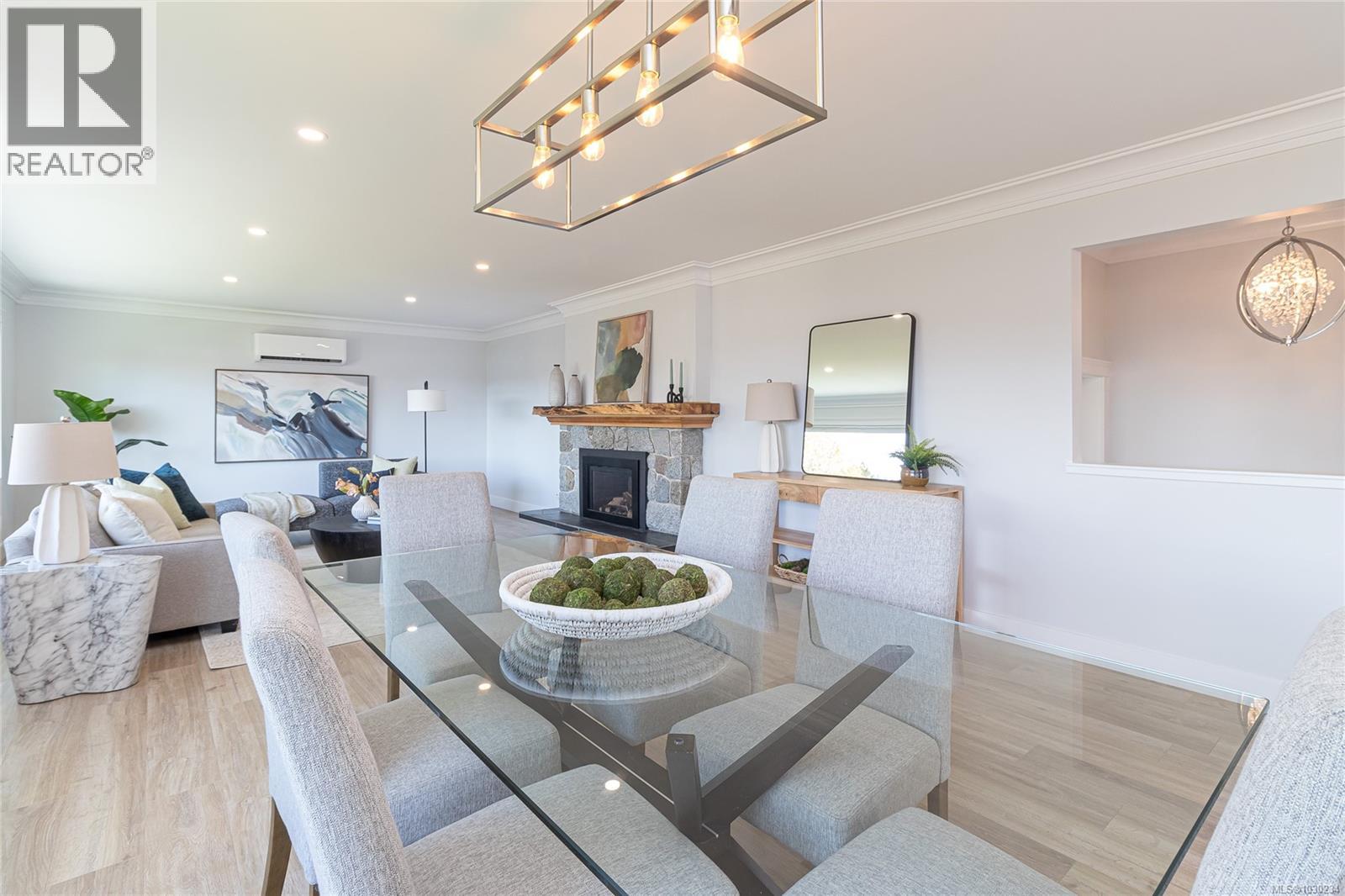  3960 Cherrilee Crescent, Saanich