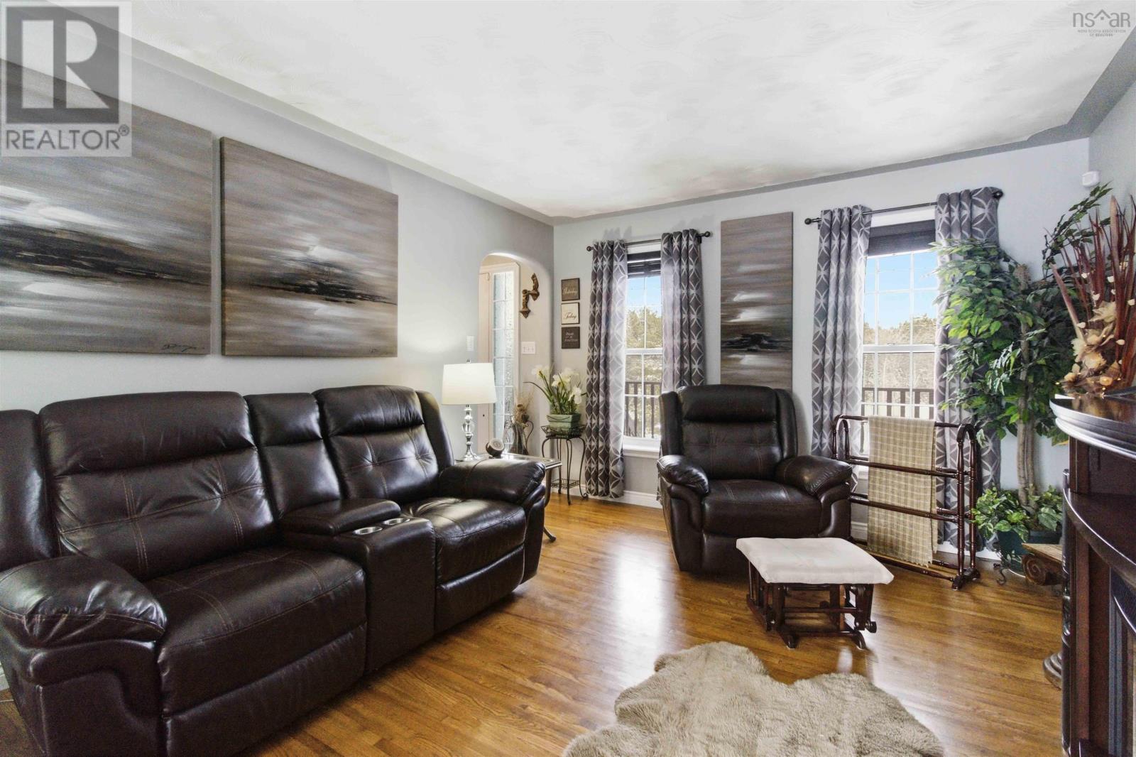 Property 21 of 46 of 378 Kingswood Drive