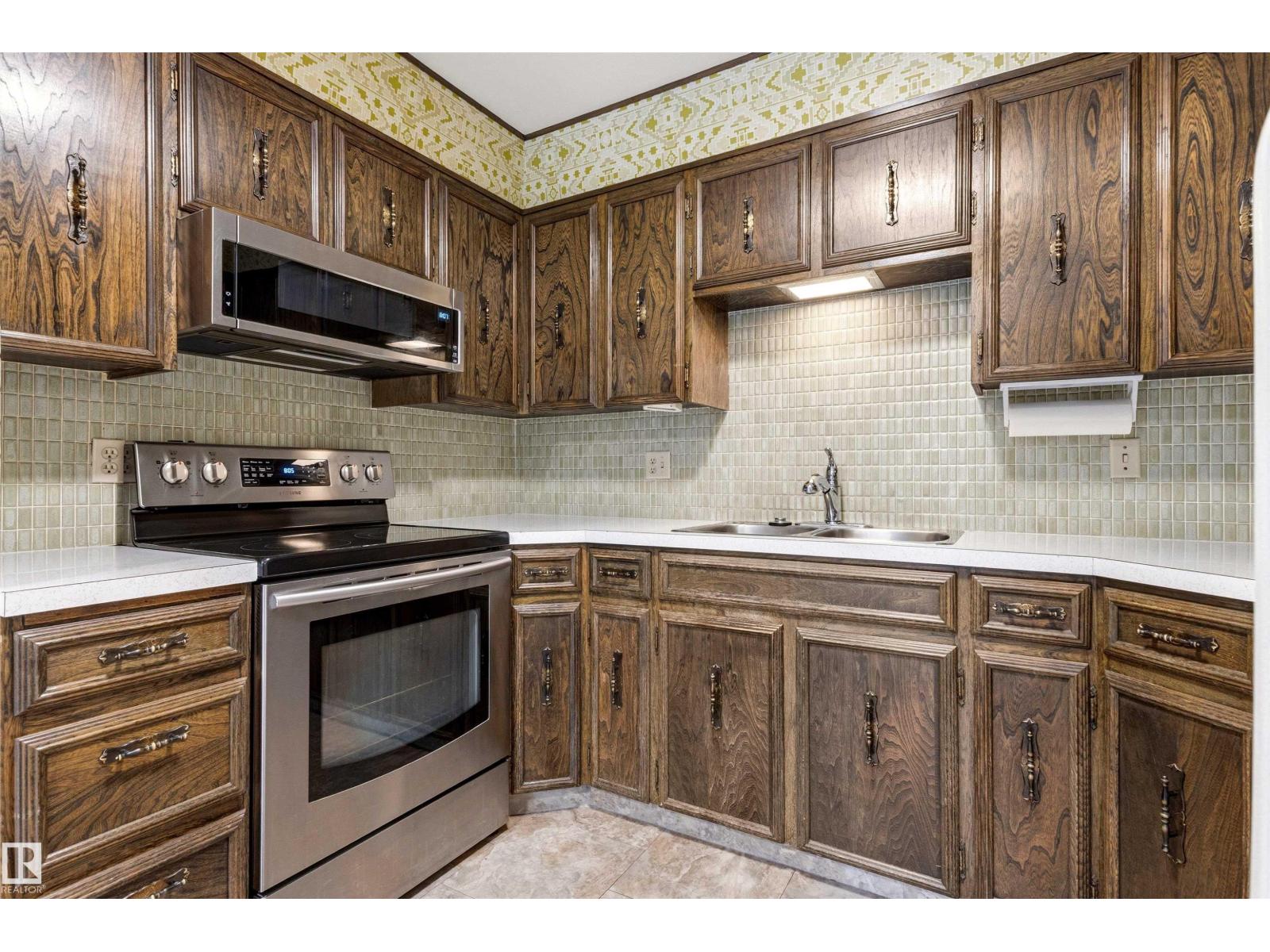 6312 147 ST NW, Edmonton