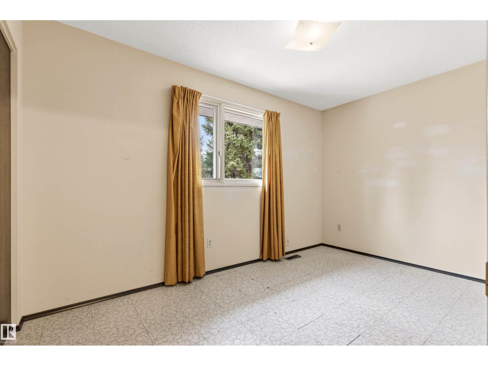 6312 147 ST NW, Edmonton