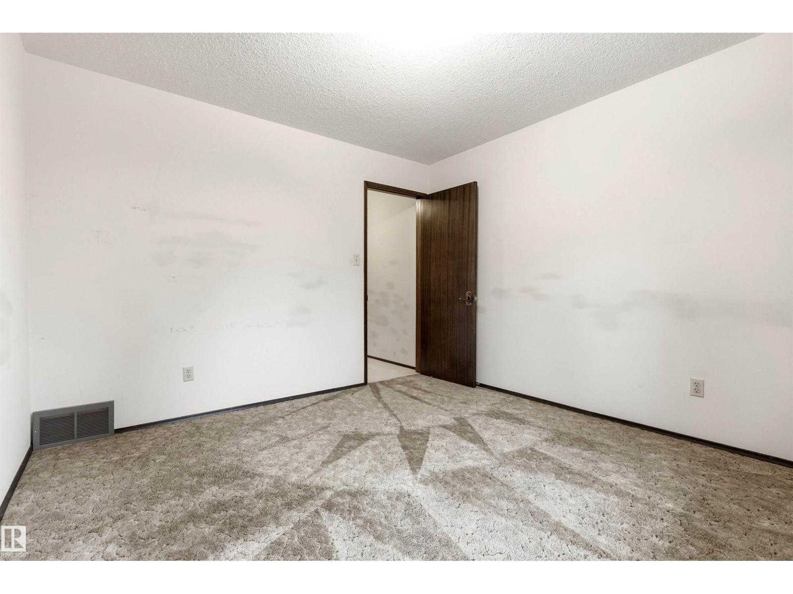 6312 147 ST NW, Edmonton