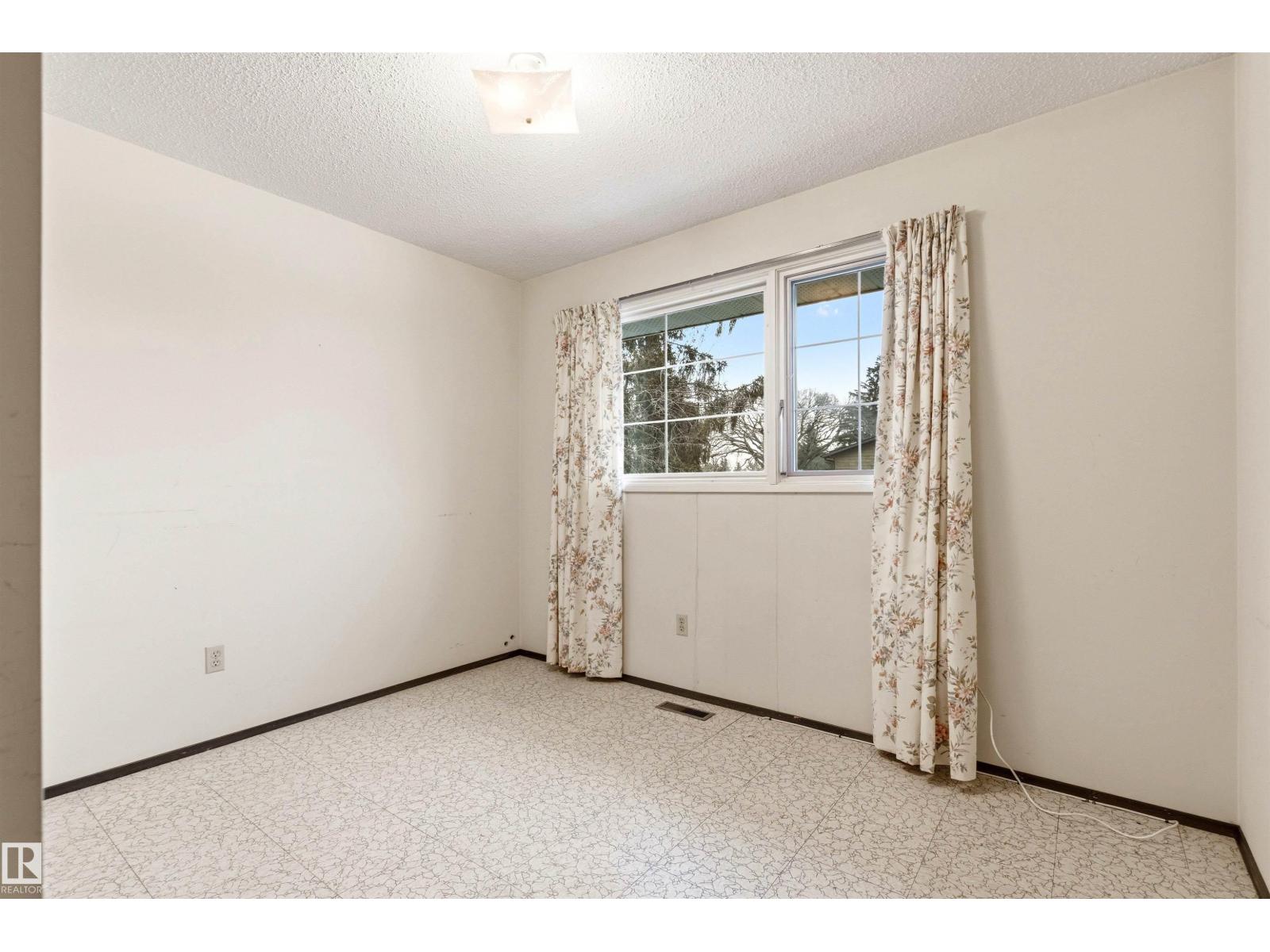 6312 147 ST NW, Edmonton