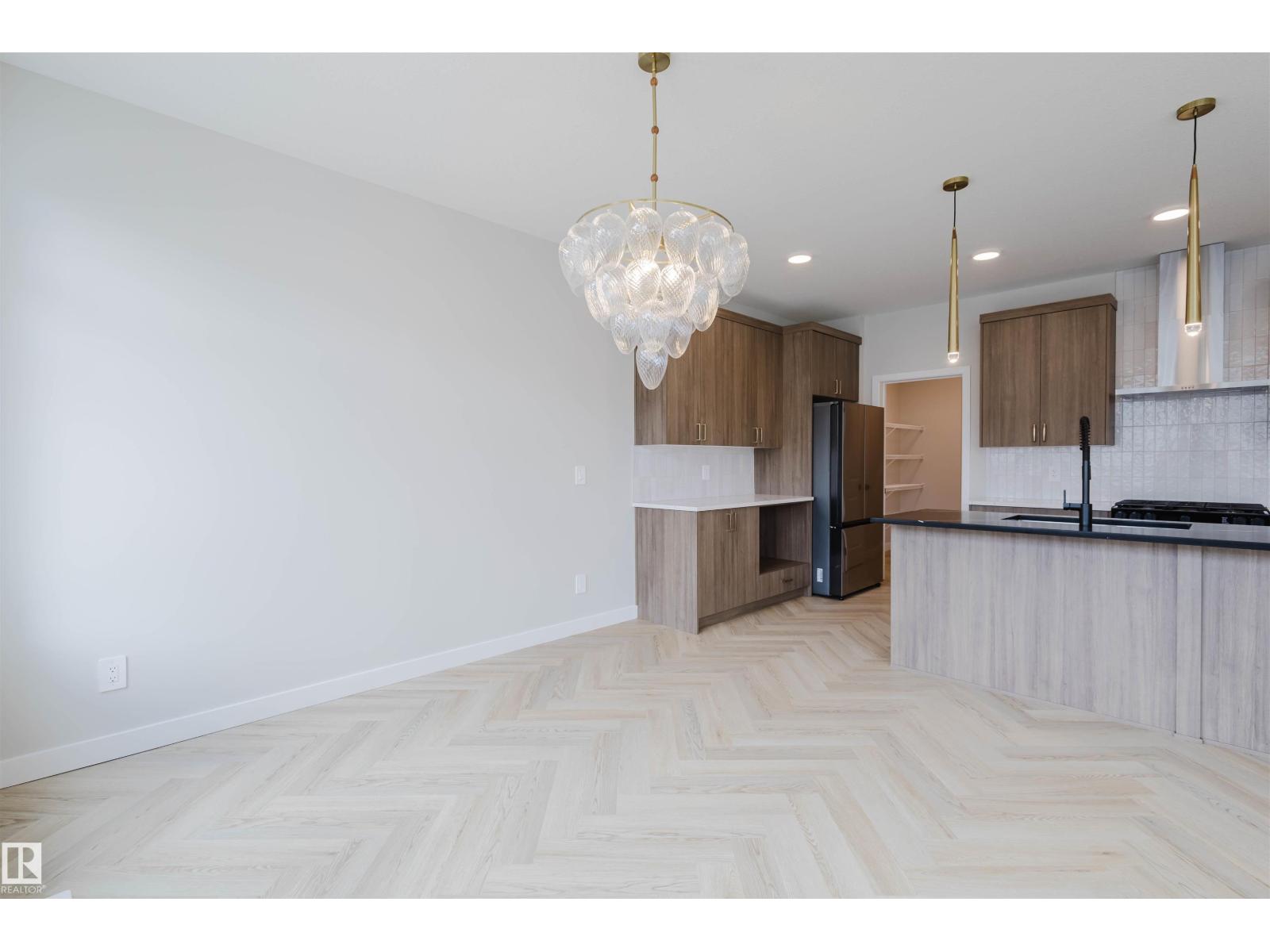 20632 43 AV NW, Edmonton