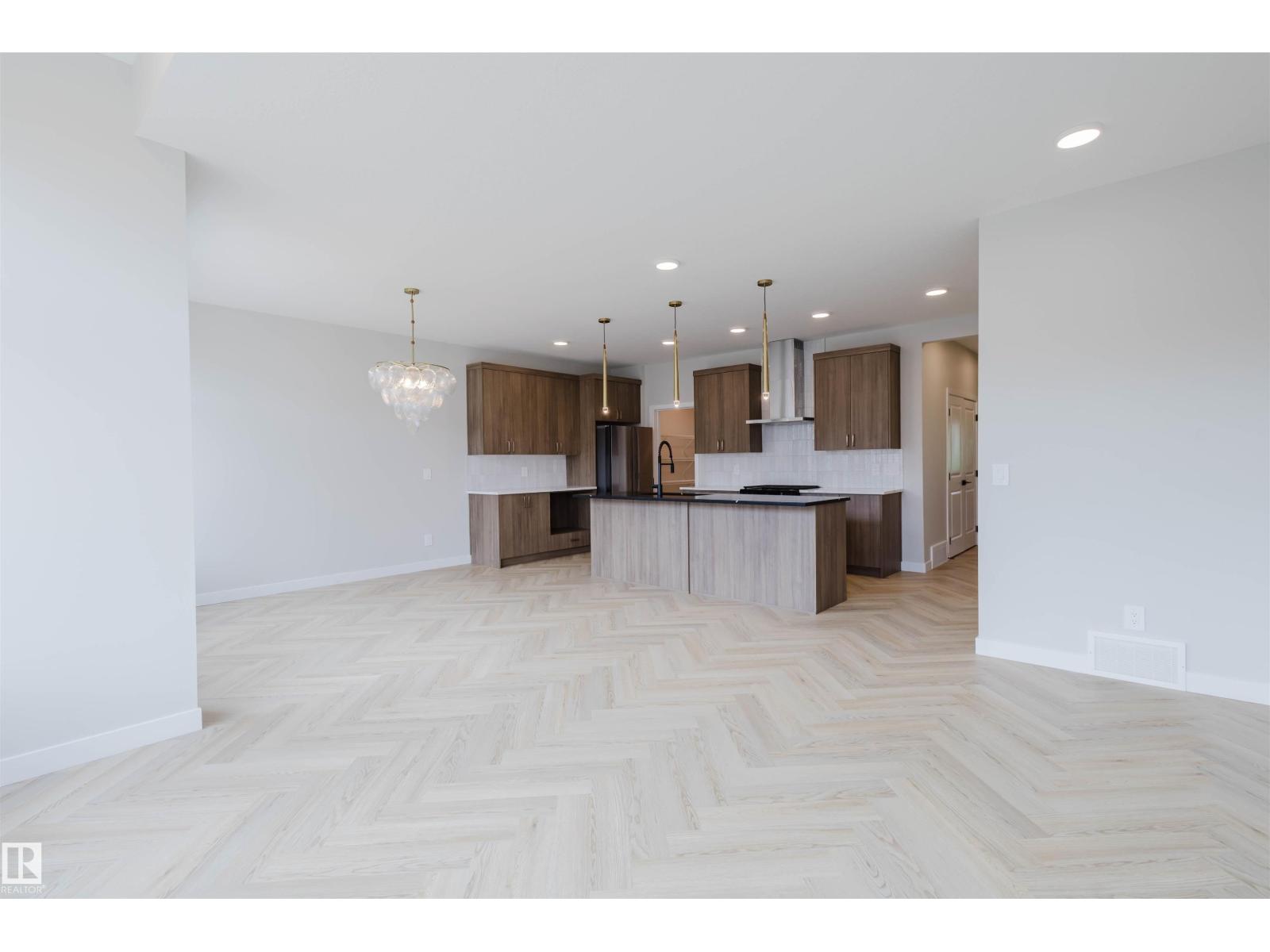 20632 43 AV NW, Edmonton