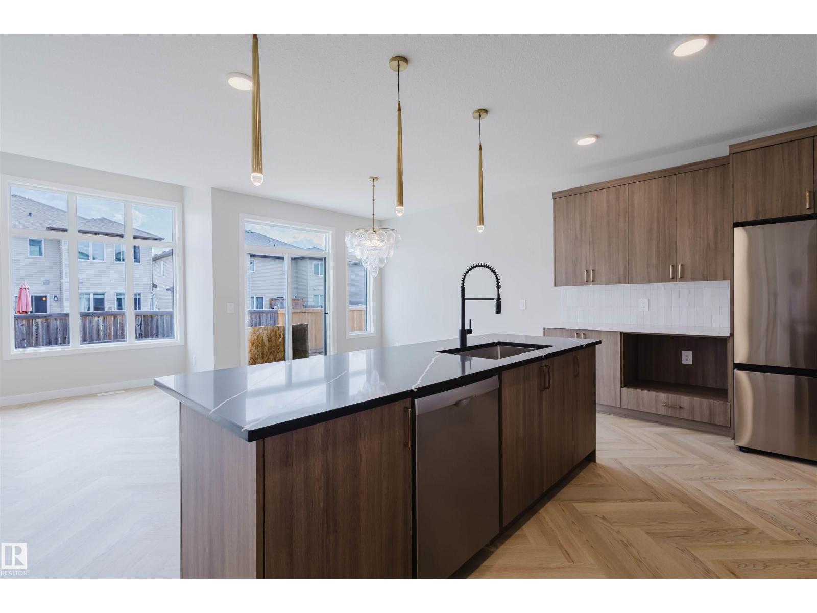 20632 43 AV NW, Edmonton