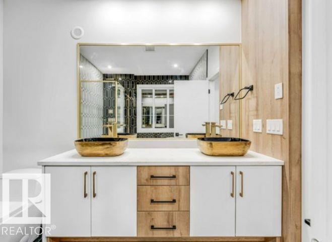 8418 MAYDAY LI SW, Edmonton