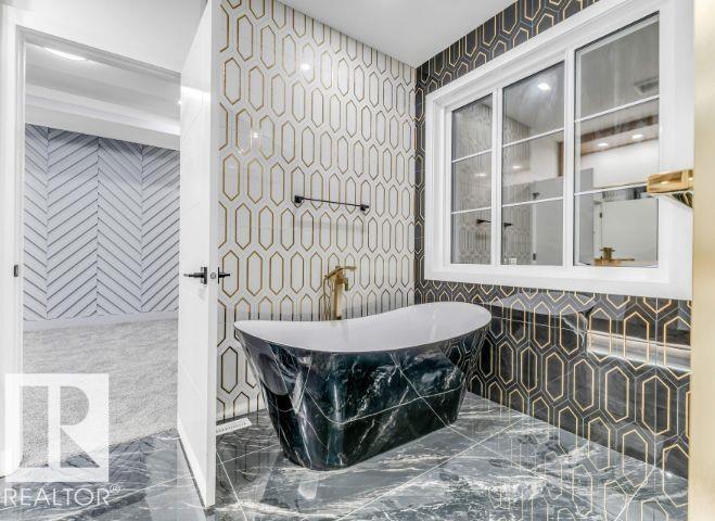 8418 MAYDAY LI SW, Edmonton