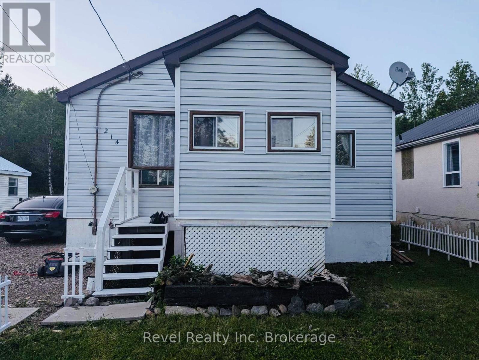 214 FOTHERINGHAM AVENUE - 1