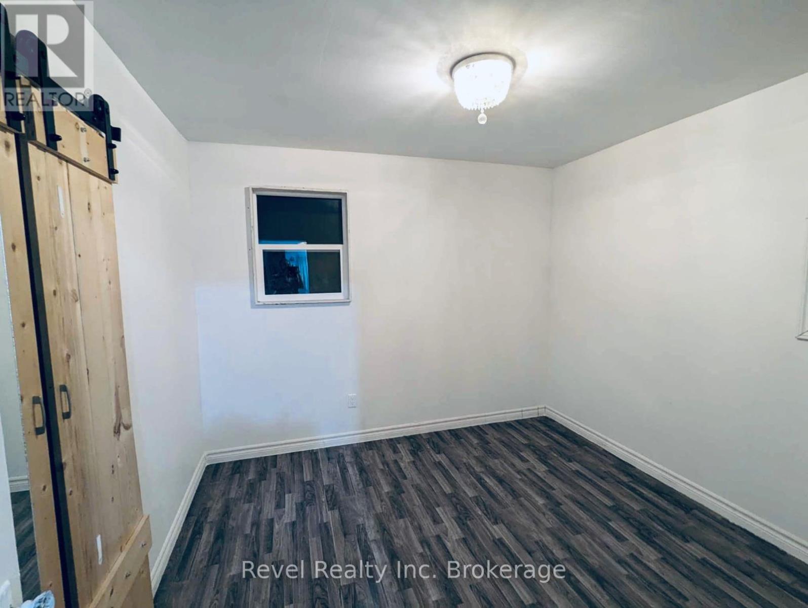 214 FOTHERINGHAM AVENUE - 13