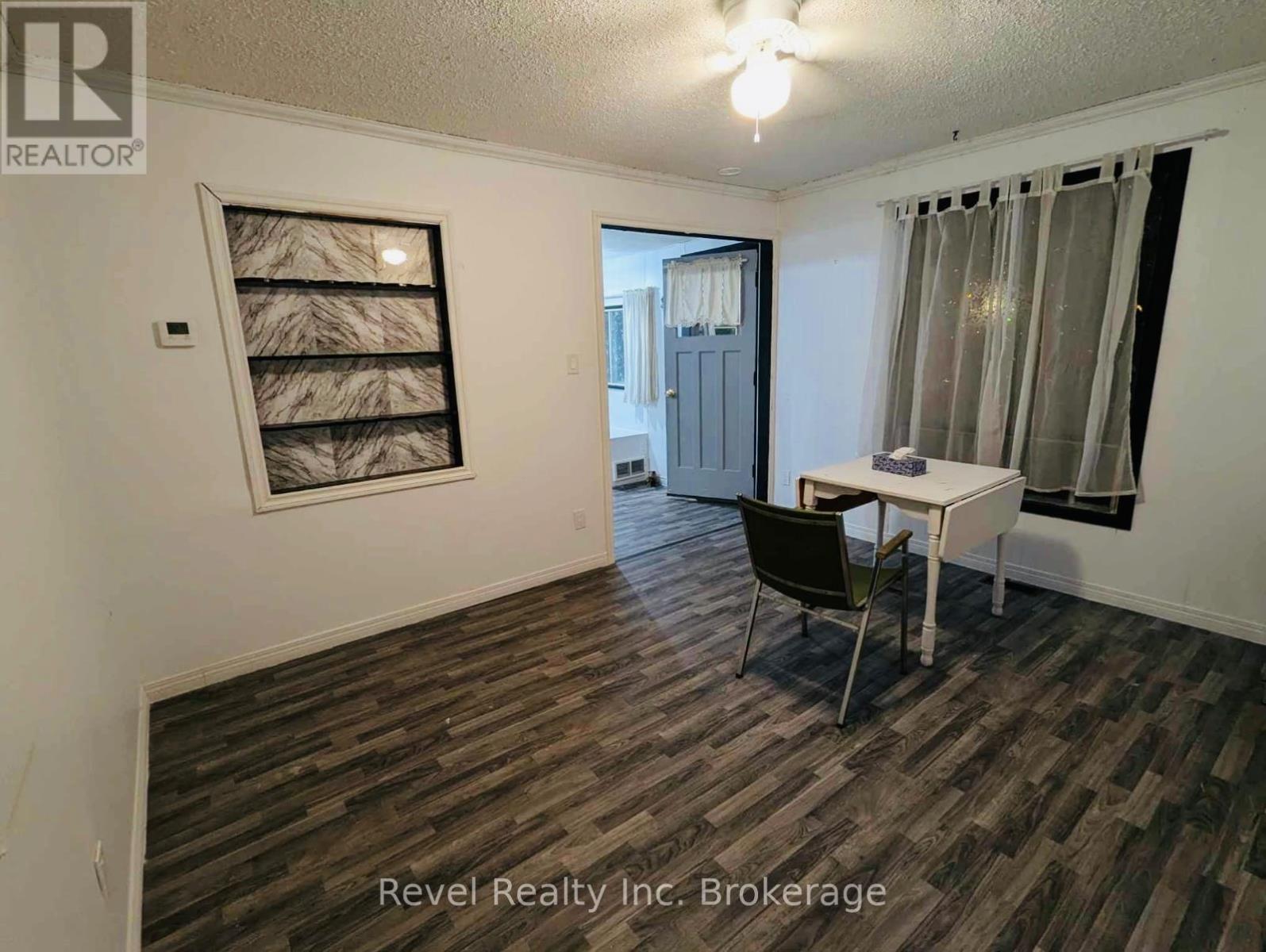 214 FOTHERINGHAM AVENUE - 21