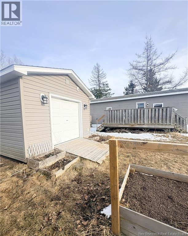 119 Biddington Avenue — photo 3