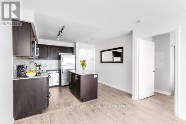 #1405 1940 IRONSTONE DRIVE - 11