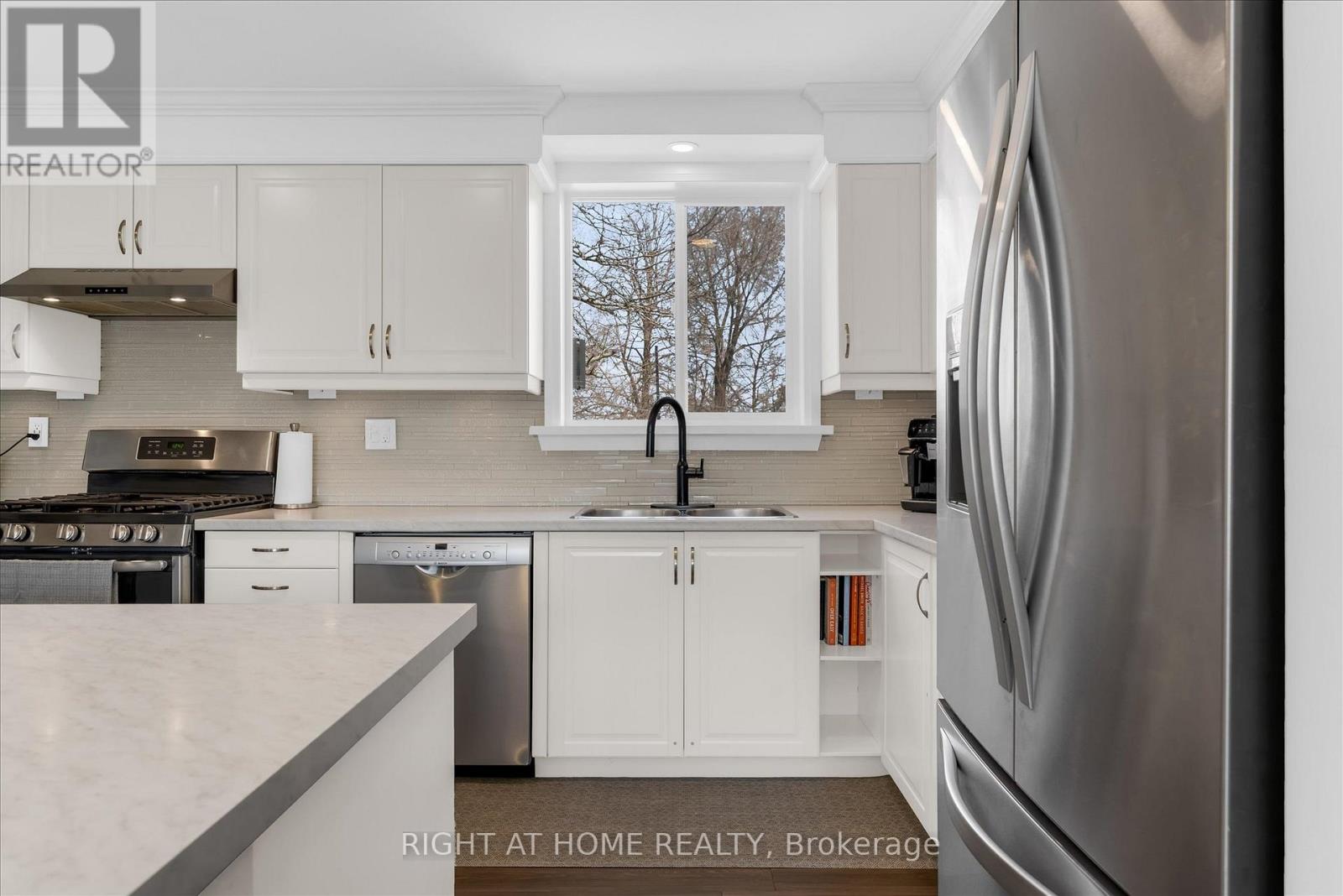 74 GLENVIEW DRIVE - 15