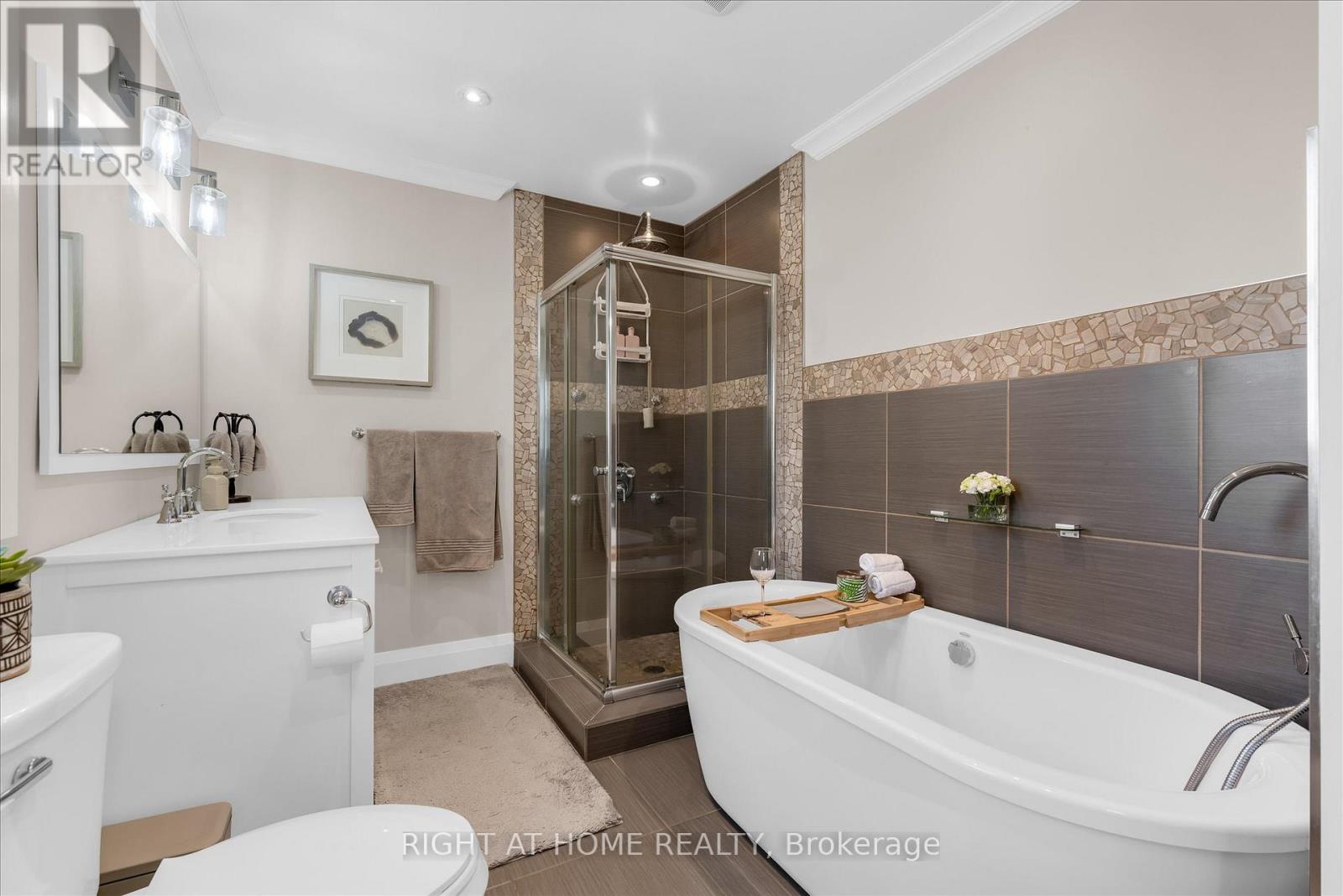 74 GLENVIEW DRIVE - 21