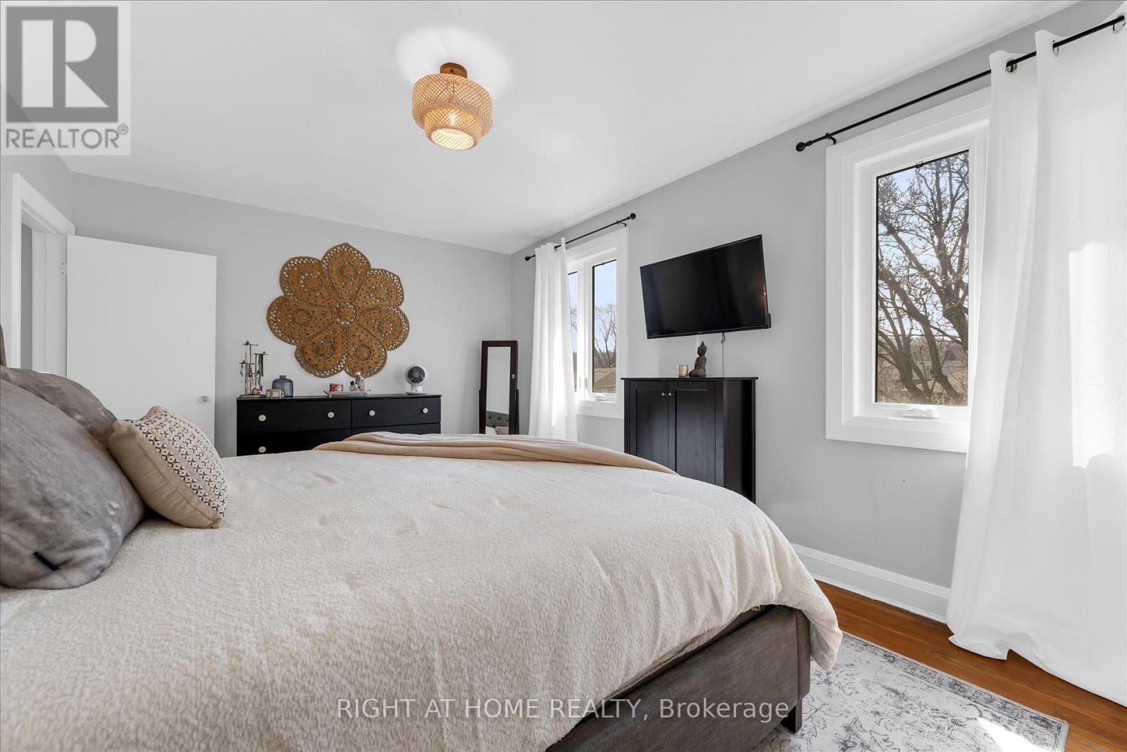 74 GLENVIEW DRIVE - 27