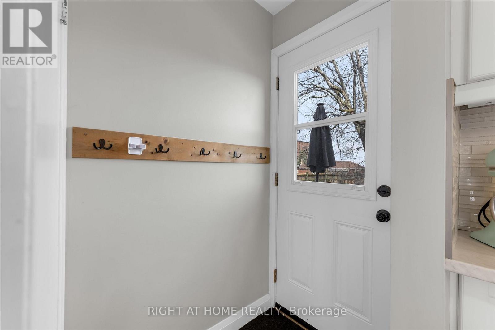 74 GLENVIEW DRIVE - 28