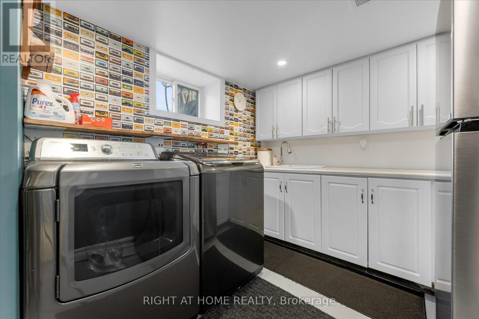 74 GLENVIEW DRIVE - 32