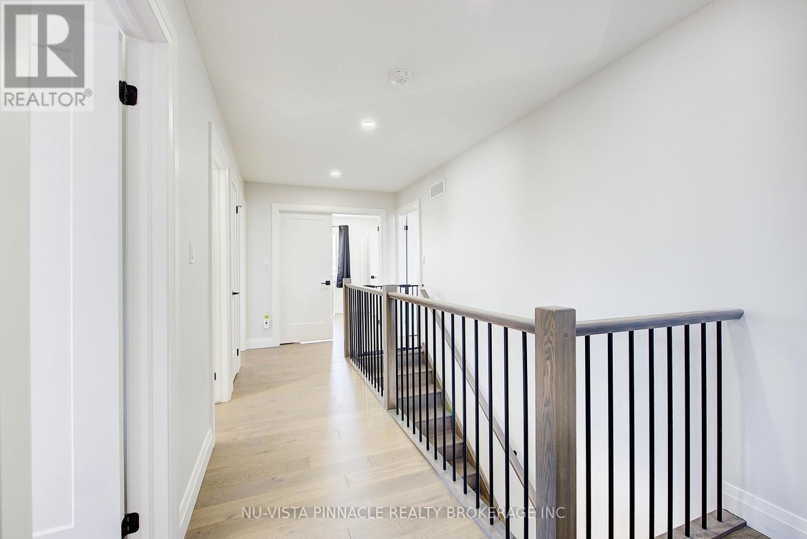 24 KELLY DRIVE - 32
