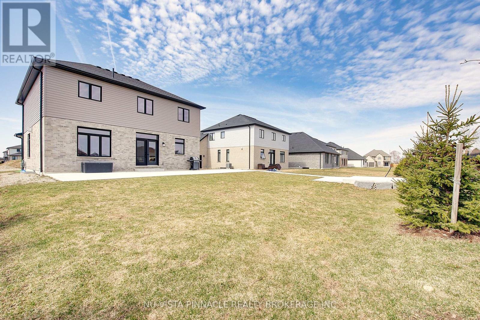 24 KELLY DRIVE - 35