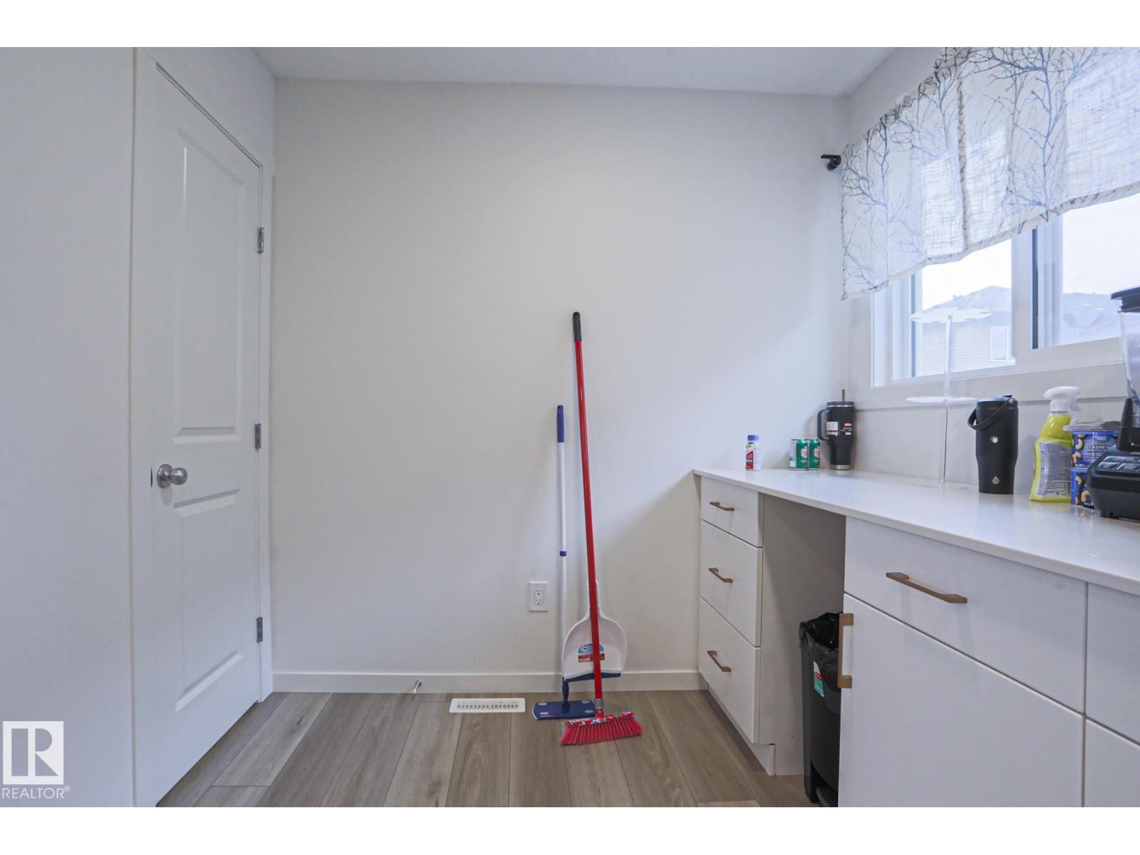 #37 1530 TAMARACK BV NW - 20