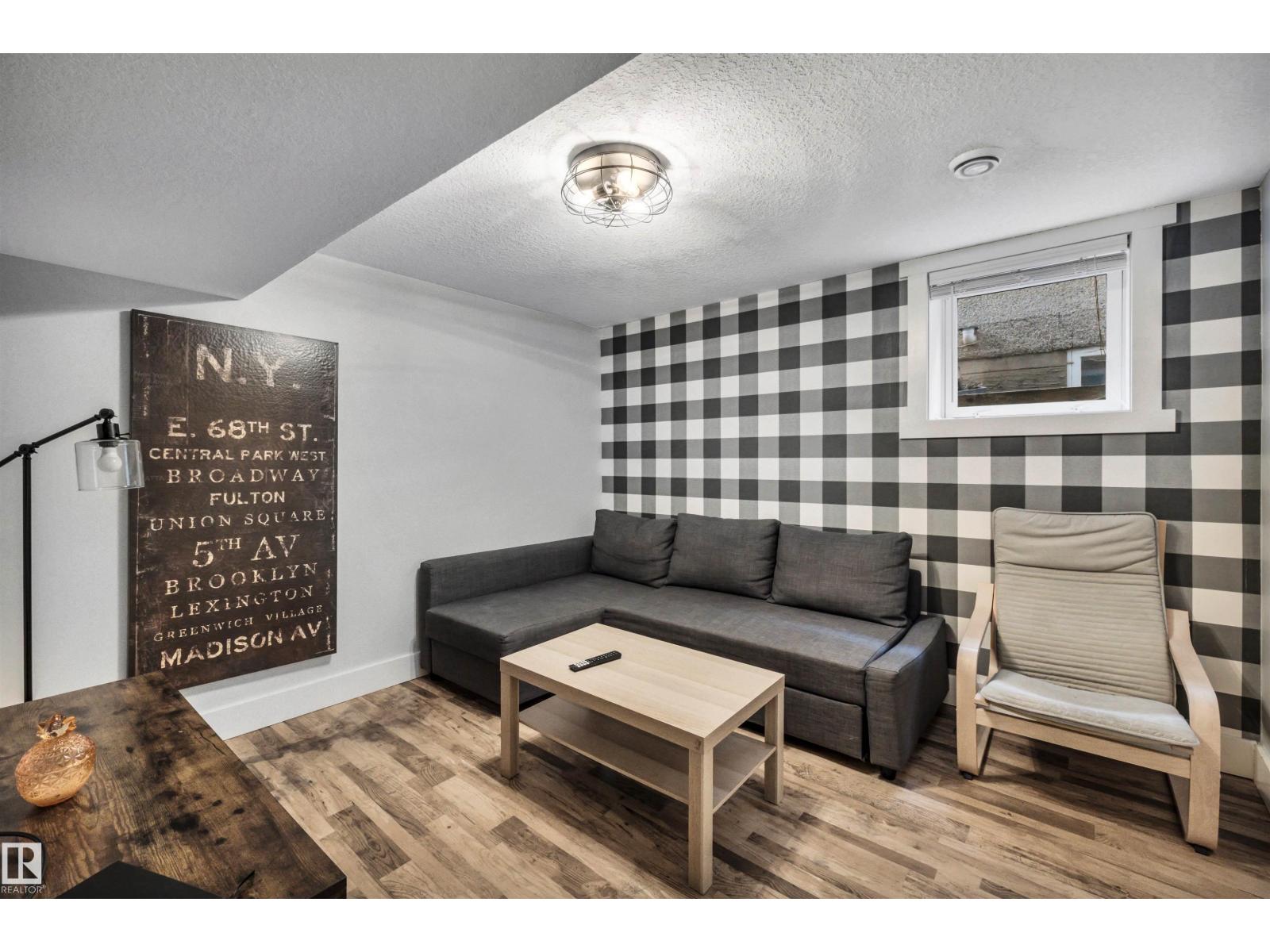 10430 148 ST NW, Edmonton