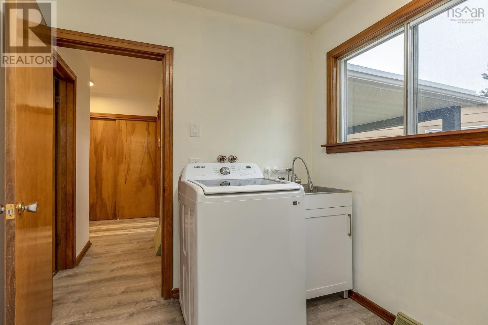 Property 15 of 30 of 7 Palisade Place