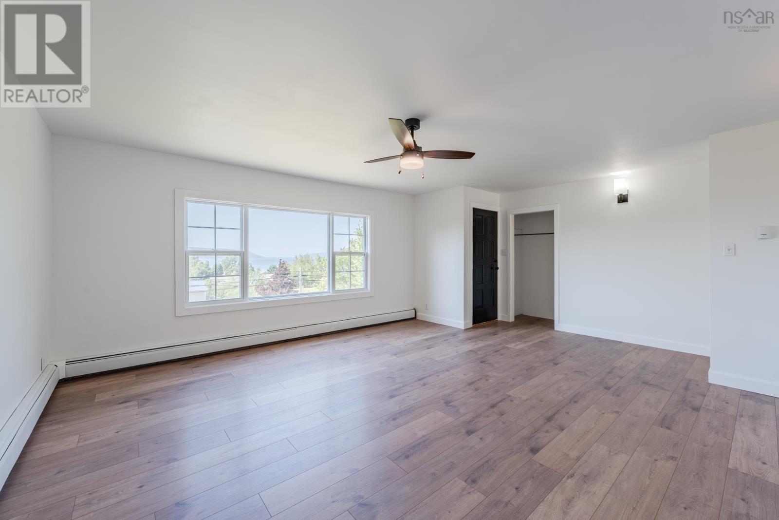 Property 20 of 50 of 172 Highway 1