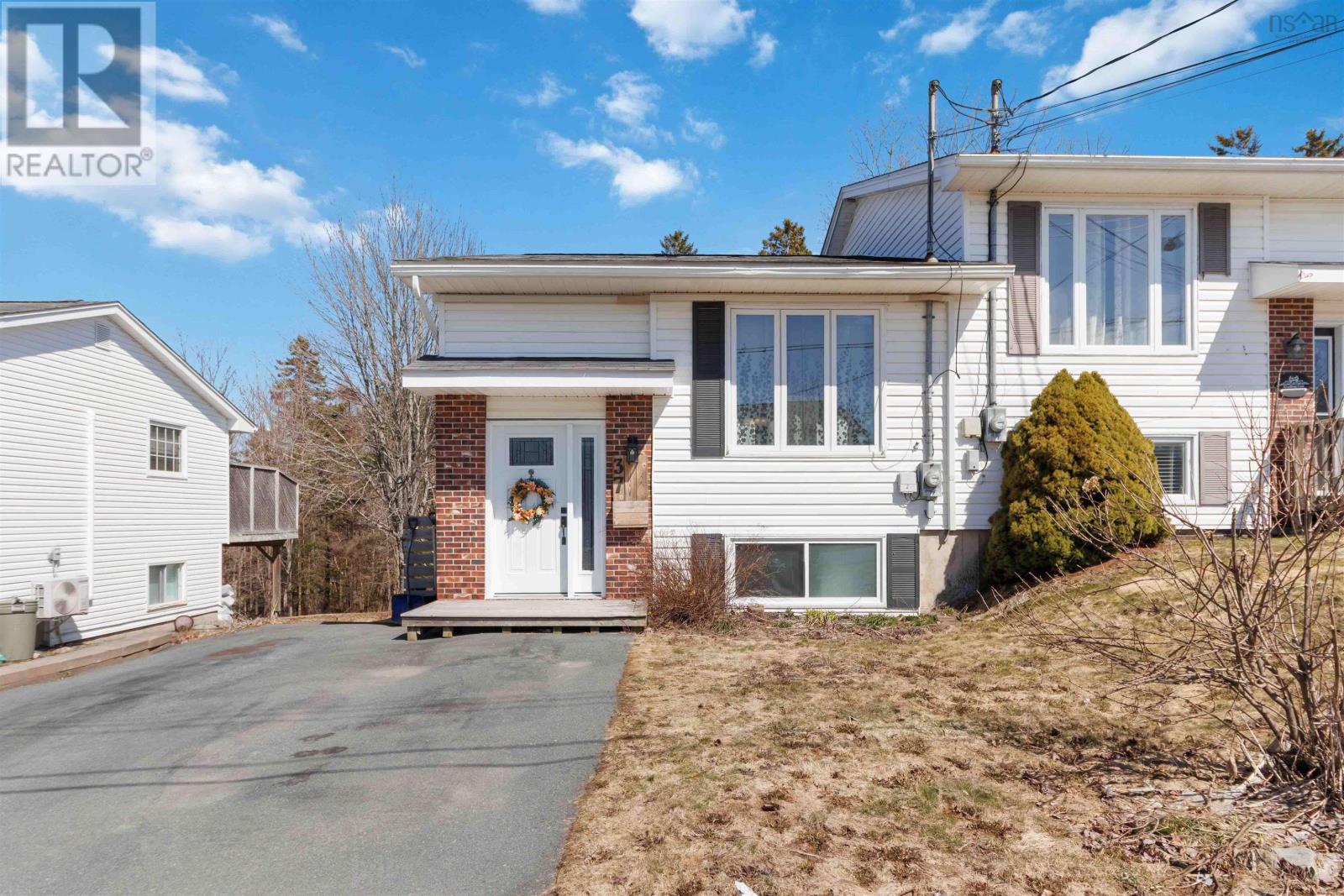 Property photo of 37 Kindling Crescent