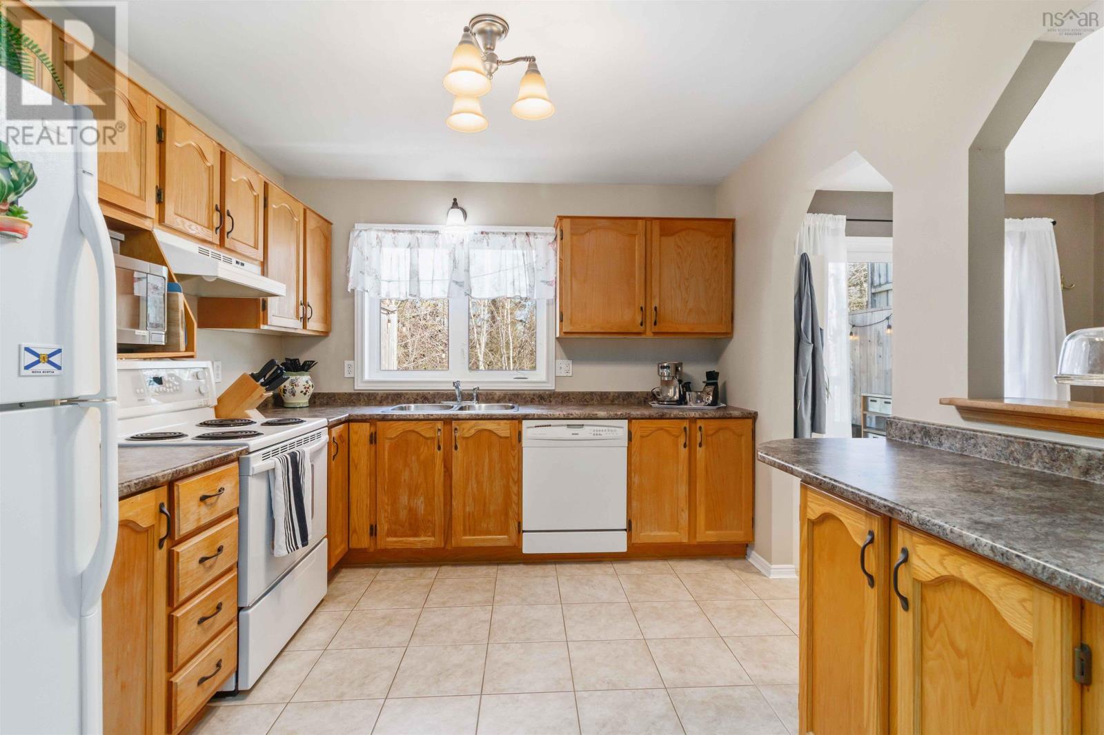 Property 16 of 35 of 37 Kindling Crescent