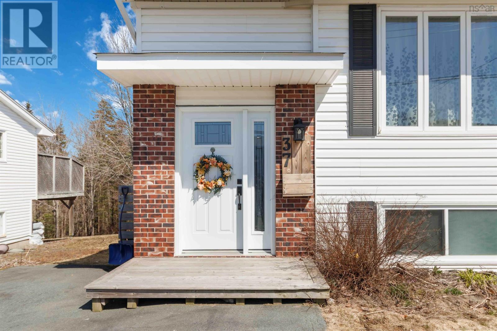 Property 3 of 35 of 37 Kindling Crescent