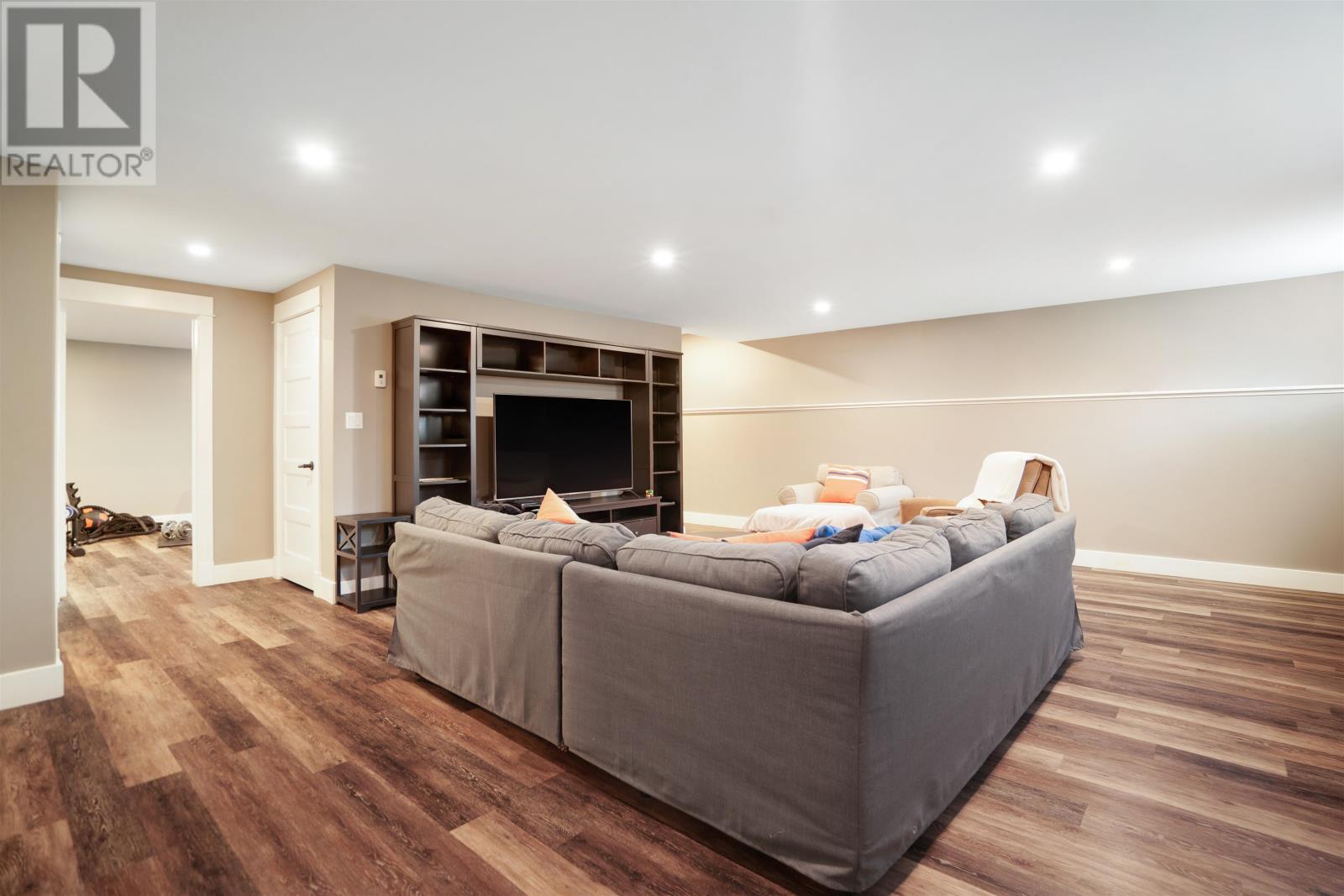 9 DOYLES LANDING - 35