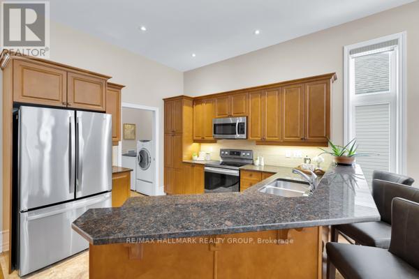 155 ROYAL LANDING GATE - 18