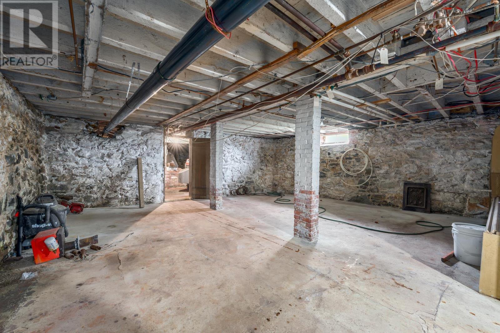 Property 37 of 50 of 42 Queen Street